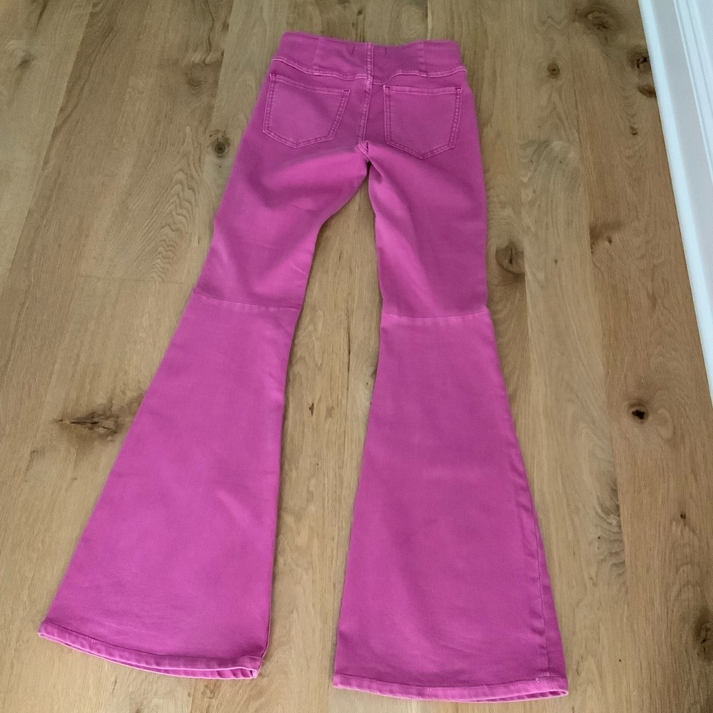 Lowest price ever 🫶FREE PEOPLE Penny Pull-On Flare Jeans - Pink - Picture 4 of 7